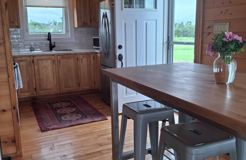 Brackley Beach Cottage | 3 Bedroom Cottage- 5 minutes to National Park Beaches