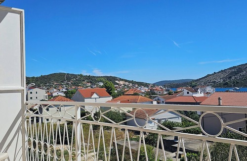 Vinisce Appartement | Coastal Charm Apartment D