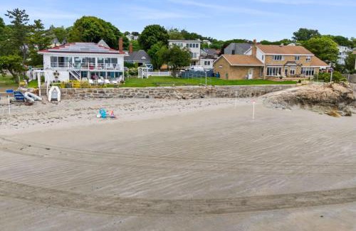 Swampscott Maison | Coastal Charm Lobster Chato