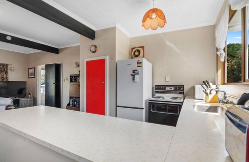 Picton Maison | Coastal Charm - Picton Holiday Home