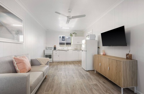 Crescent Head Appartement | Coastal Chic Apartment Only Minutes to the Beach