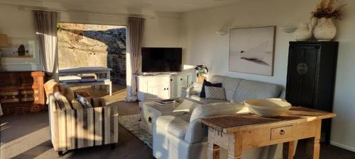 Pohara Maison | Coastal Chic in Pohara