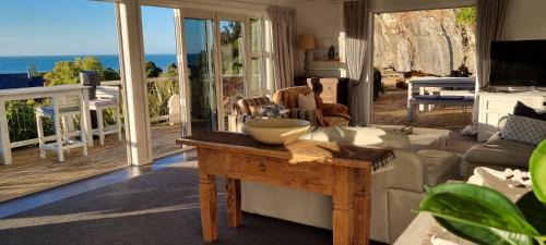 Pohara Maison | Coastal Chic in Pohara