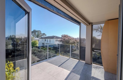 Papamoa Beach Maison | Coastal Chic - Papamoa Beach Holiday Home