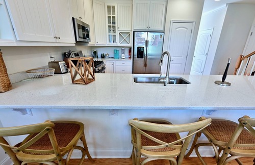Lewes Maison | Coastal Club * 4BR twin House w 3.5 Baths, Sleeps 10