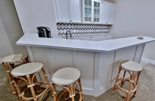 Lewes Maison | Coastal Club* 6BR Luxury House w 5 Full Bathrooms (Sleeps 12 Adults or 14 total)