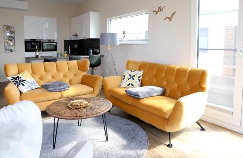 Ribnitz Location De Bateaux | Coastal Comfort with Terrace