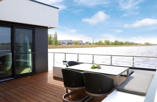 Ribnitz Location De Bateaux | Coastal Comfort with Terrace
