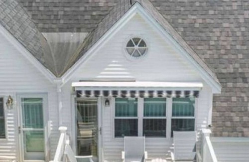 Rye Copropriété | Coastal Condo on Ocean Blvd in Rye with Deck & Ocean Views