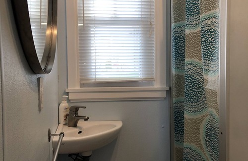 Wells Beach Copropriété | COASTAL CONDOMINIUM #16. COZY CONDO STEPS FROM THE BEACH!