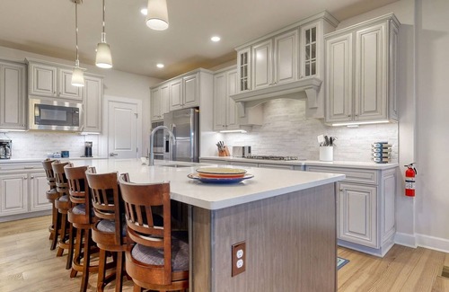 Lewes Maison | COASTAL DAYDREAMS- 6BD, 4BA - Sleeps 14 - World-class amenities!
