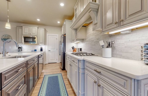 Lewes Maison | COASTAL DAYDREAMS- 6BD, 4BA - Sleeps 14 - World-class amenities!