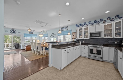 Surf City Maison | Coastal Escape, Pool, Elevator—Salty Pause
