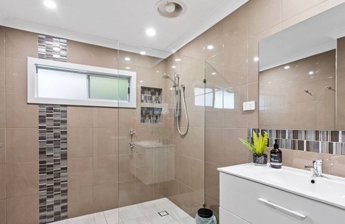 Salt Ash Maison | Coastal Family Friendly Home on 3 Acres
