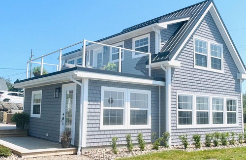 Blue Rocks Maison | Coastal Gale
