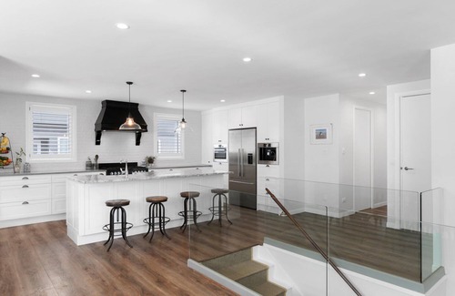 Mount Maunganui Maison | Coastal Getaway with Pool - Central Mount Maunganui, Spacious 5 Bedroom Home