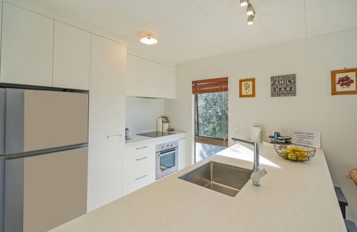 Tairua Maison | Coastal Hill Retreat - Tairua Holiday Home