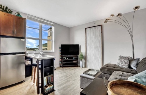 Boynton Beach Copropriété | Spring Deals are HOT! Coastal Key Suite - Casa Costa 406N, Pools, Jacuzzi, Beach & Dog Friendly