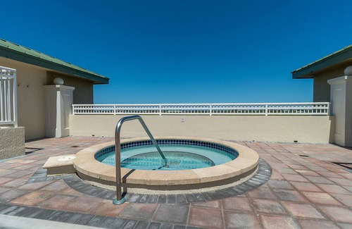 Boynton Beach Copropriété | Spring Deals are HOT! Coastal Key Suite - Casa Costa 406N, Pools, Jacuzzi, Beach & Dog Friendly