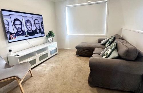 Mount Duneed Maison | Coastal Oasis - 10 mins to Torquay, 10 mins to Geelong !