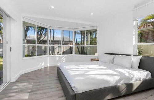 Anna Bay Maison | Coastal Oasis Steps to the Water's Edge