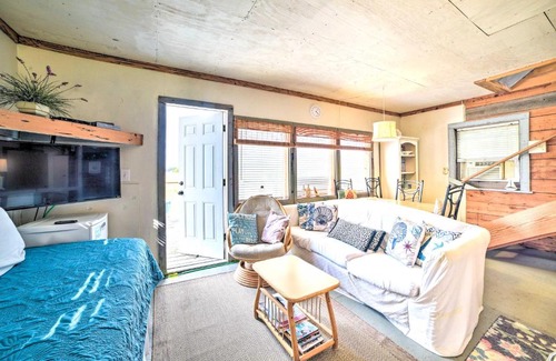 Salem Maison | Coastal Perry Cottage about 2 Mi to Boat Ramp!