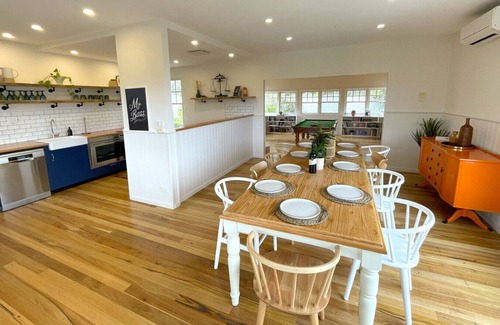 Rhyll Appartement | Mr Bass: Coastal Retreat w/ Farm Views