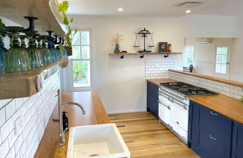 Rhyll Appartement | Mr Bass: Coastal Retreat w/ Farm Views