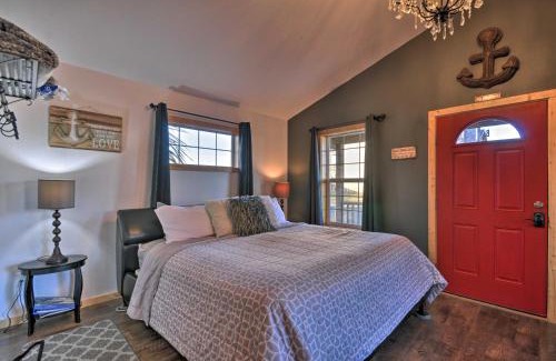 Long Beach Appartement | Coastal Retreat in Long Beach Walk to Attractions