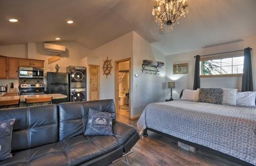 Long Beach Appartement | Coastal Retreat in Long Beach Walk to Attractions