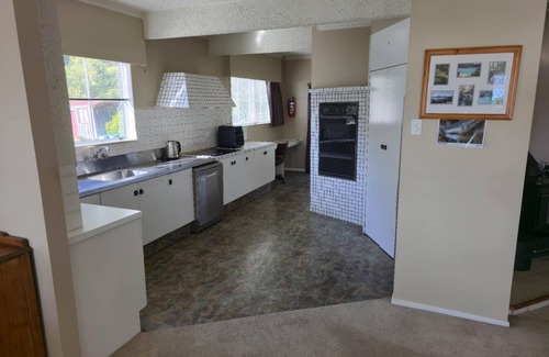Moetapu Bay Maison | Coastal Retreat on Moetapu Bay Road – Marlborough Sounds Paradise