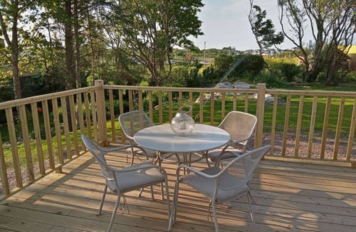 Baile na hAbhann Appartement | Coastal self catering apartment - with sea views