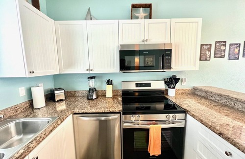 Alice Town Copropriété | "Coastal Soul" - Bimini Bay recently updated oceanview condo! 2bed, 2bath