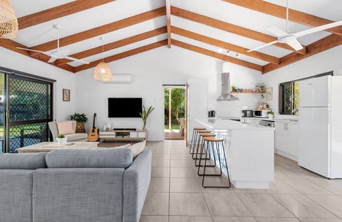 Kewarra Beach Maison | Coastal Soul Luxury Home Trinity Beach