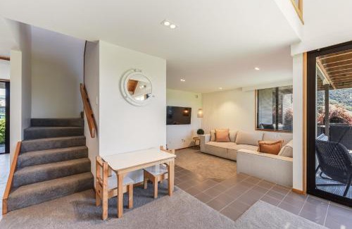 Waikawa Bay Maison | Coastal Sound - Waikawa Holiday Home