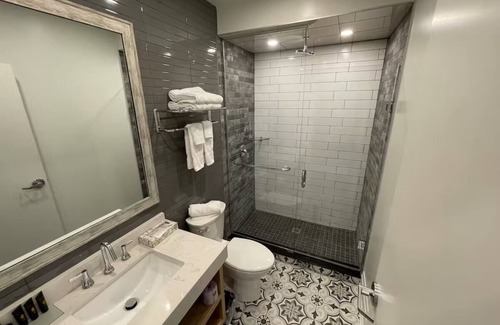 Grand Bend Hôtel | Coastal Suites