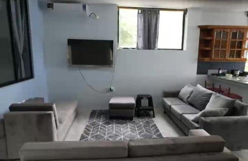 Puerto Lopez Appartement | Coastal Villa Retreat with Private Jacuzzi and Garage Near Isla de la Plata
