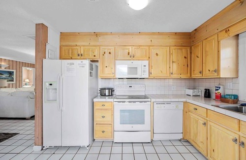 Windy Hill Maison | Coastin Time 8 BR 6BA, Private Heated Pool & Hot Tub