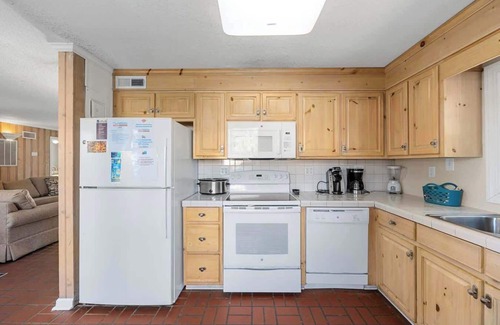 Windy Hill Maison | Coastin Time 8 BR 6BA, Private Heated Pool & Hot Tub