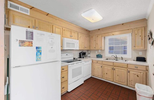 Windy Hill Maison | Coastin Time 8 BR 6BA, Private Heated Pool & Hot Tub