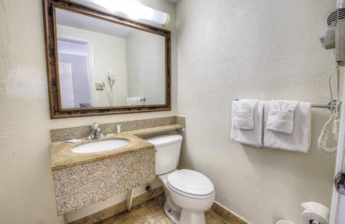 Seabreeze Park Appartement | Coastline 2-BR Private Apt*126-127*