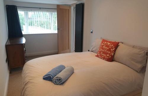 Clyst St Mary Maison | Coates Road-Spacious 4 bed home-near RD&E-parking