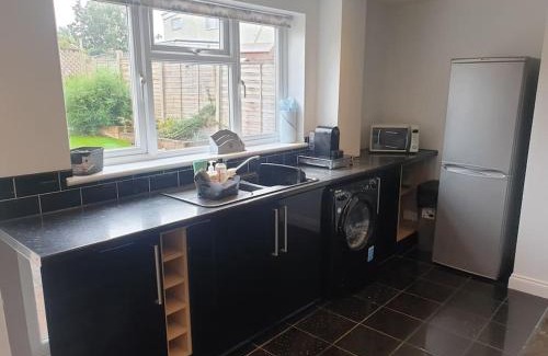 Clyst St Mary Maison | Coates Road-Spacious 4 bed home-near RD&E-parking