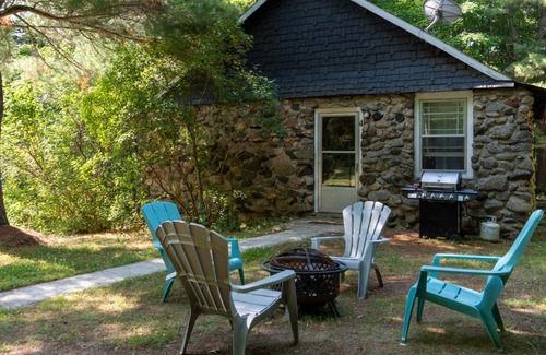 Tay Valley Maison | Cobblestone Cottages