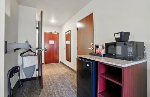 Russells Point Hôtel | Cobblestone Hotel & Suites-RussellsPoint