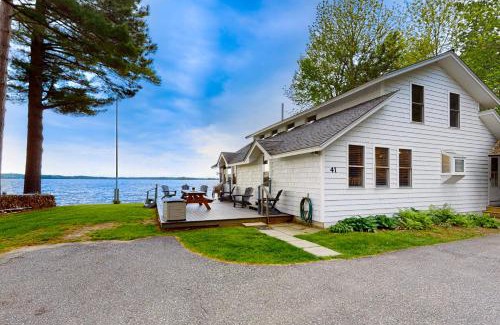 Winthrop Maison | Cobbossee Hideaway