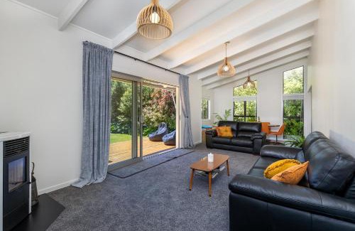 Anakiwa Maison | Cobham Crib - Anakiwa Holiday Home
