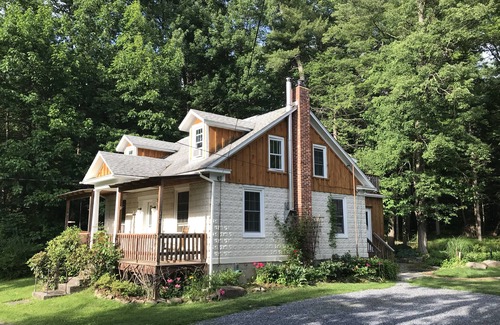 Coburn Maison | Coburn On the Creek est à 35 km de PSU - Fishing / Hiking / Tubing / Sleeps 12 /