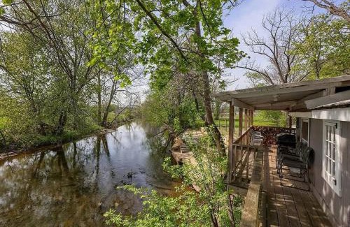 Brownstown Maison | Cocalico Creek Cabin Lititz