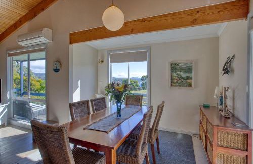 Binalong Bay Maison | Cockatoo Cabin